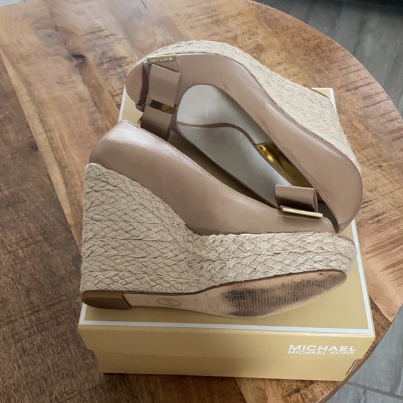 Camel colored wedges - Picture 4 of 5